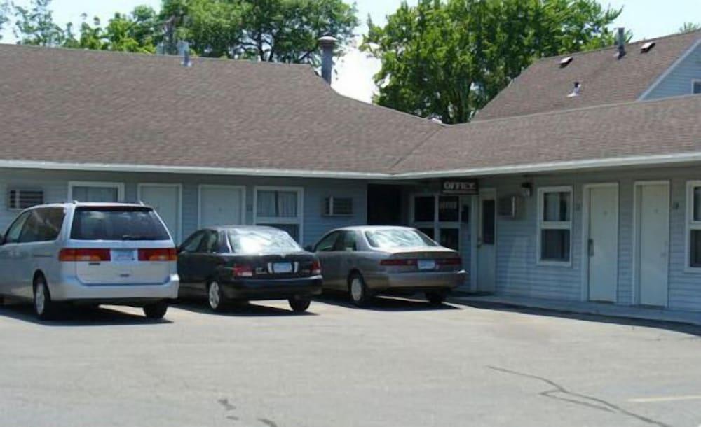 Oakdale Motel photo 11