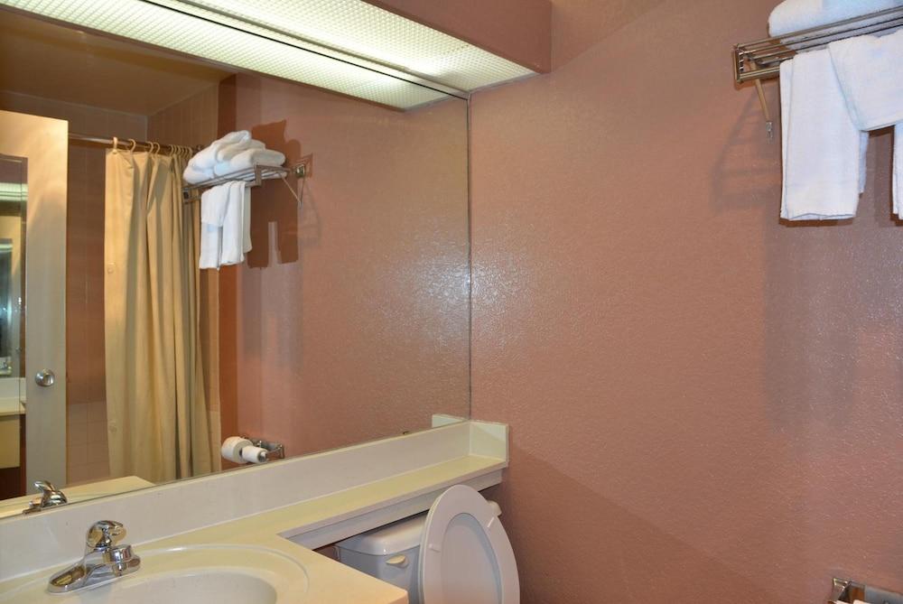 OK Hotel photo 19