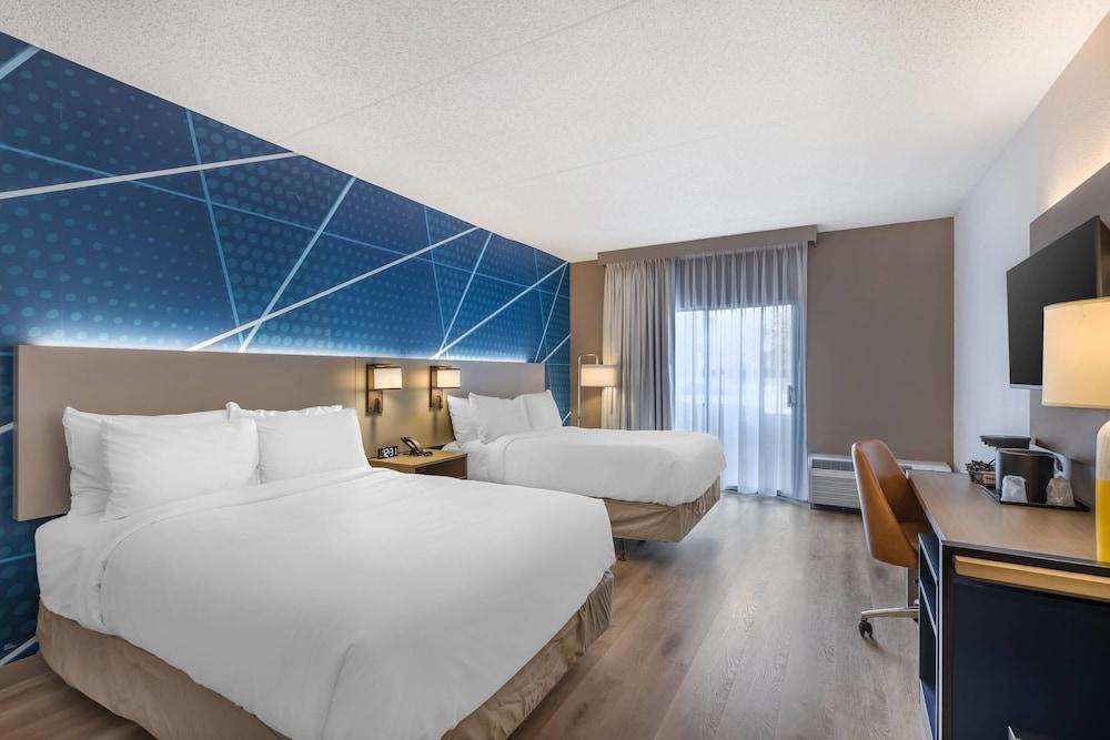 Comfort Inn & Suites Arlington Heights - Buffalo Grove photo 7