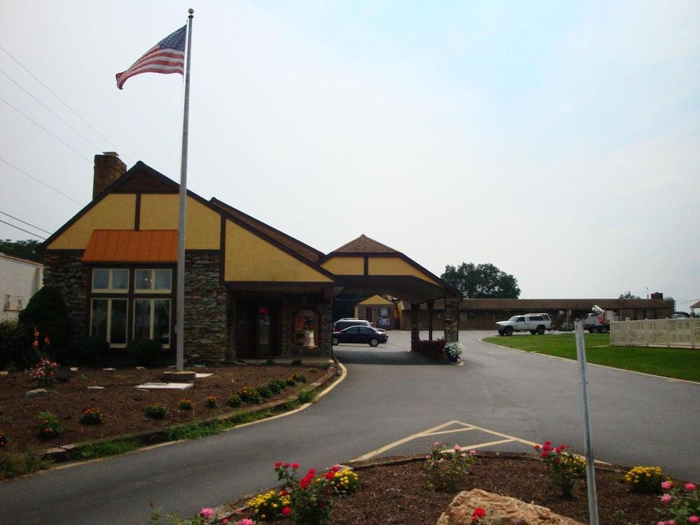 Soudersburg Motel photo 44
