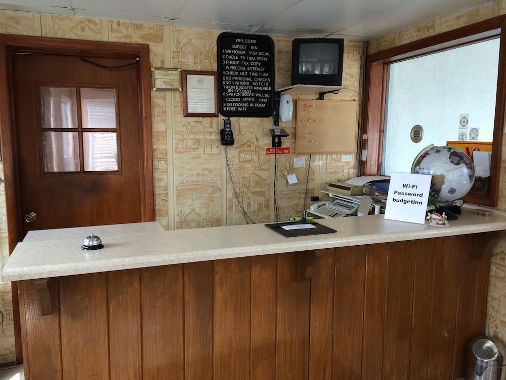 Budget Inn photo 3
