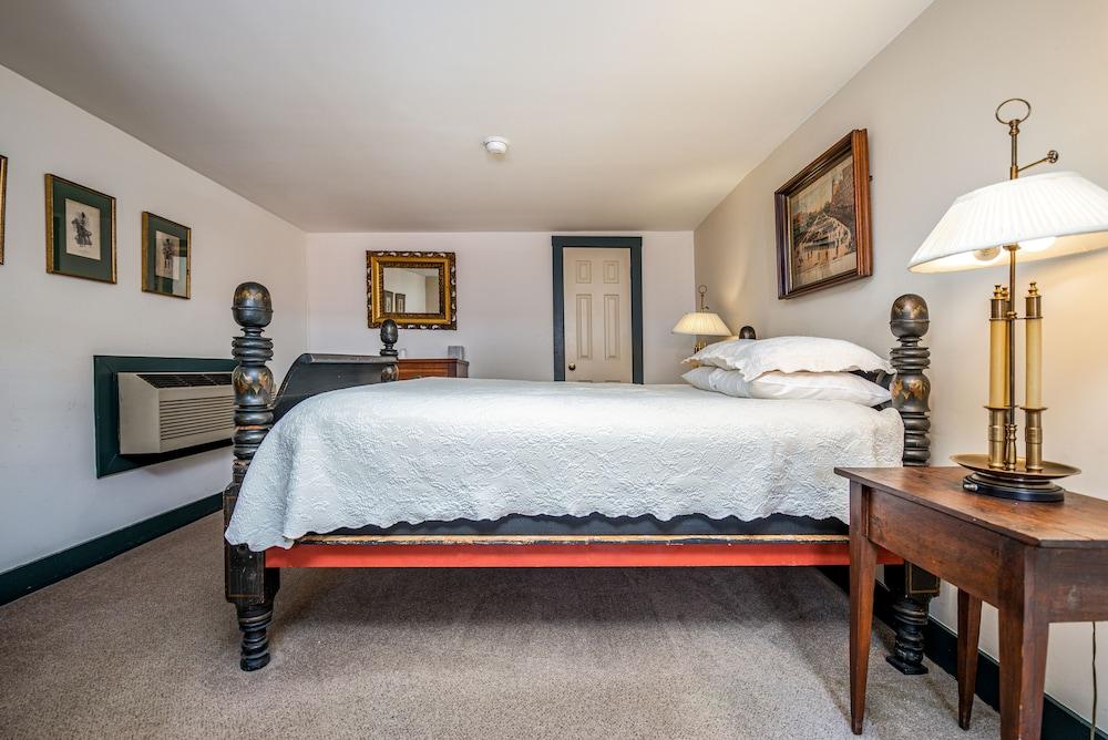 Wayside Inn photo 23