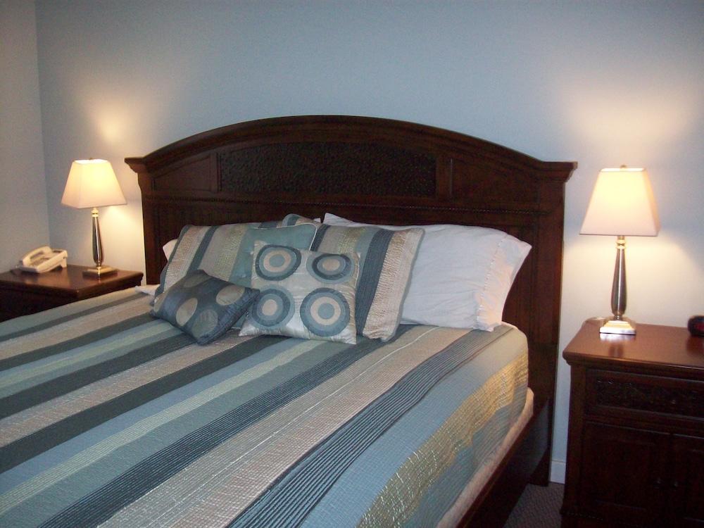 Colonel's Suites photo 15