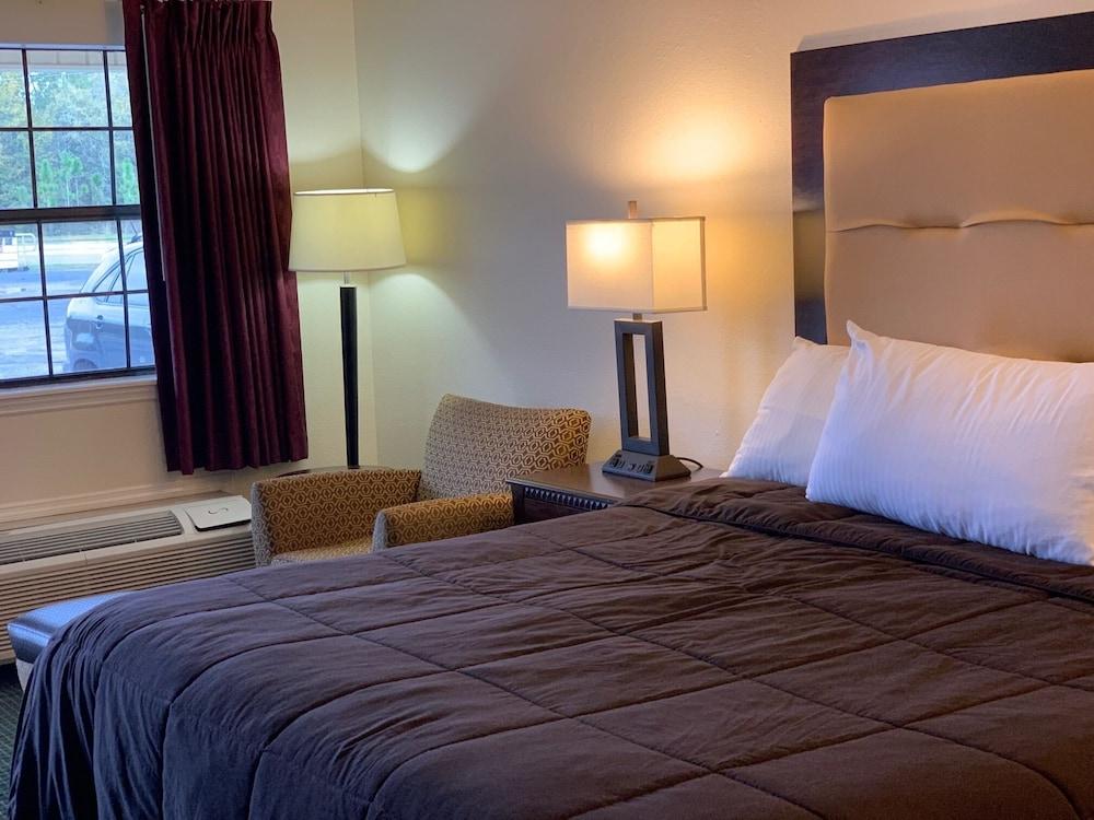 Blackwater Inn photo 8