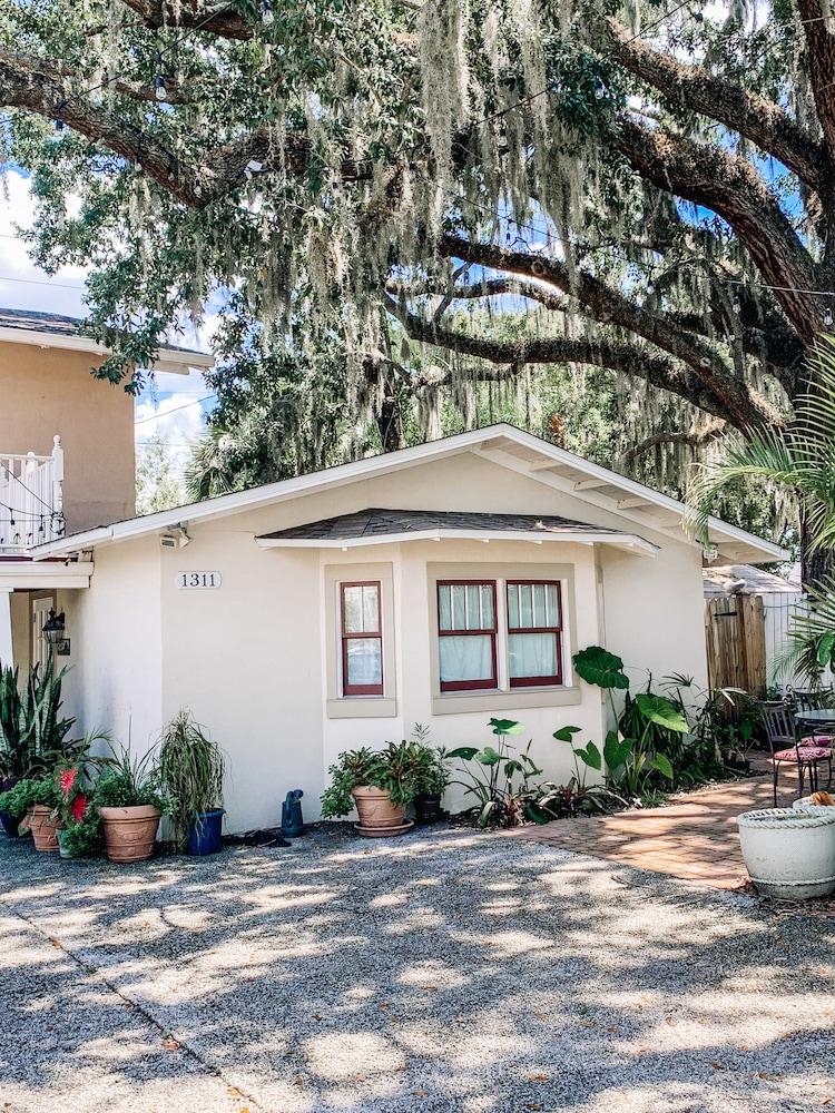 Park Place Inn and Cottages — hotel in Sanford