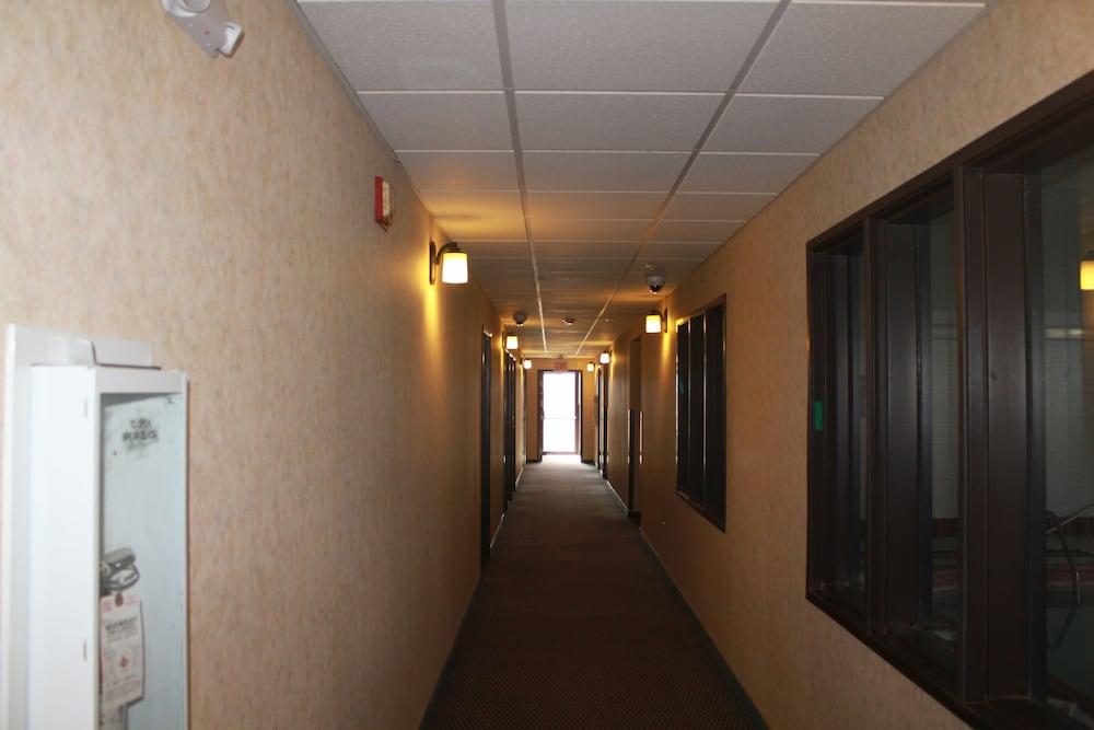 Econo Lodge Oacoma - Chamberlain West photo 92