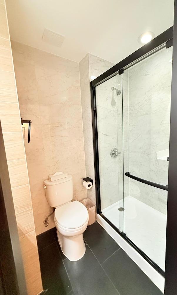 BKWAY Hotel Brooklyn photo 7