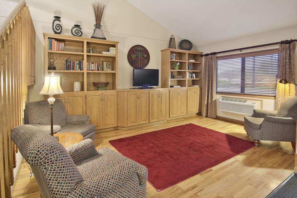 Boarders Inn & Suites by Cobblestone Hotels - Faribault photo 17