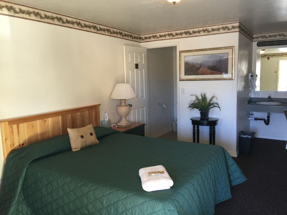 Rustic Inn Motel photo 34