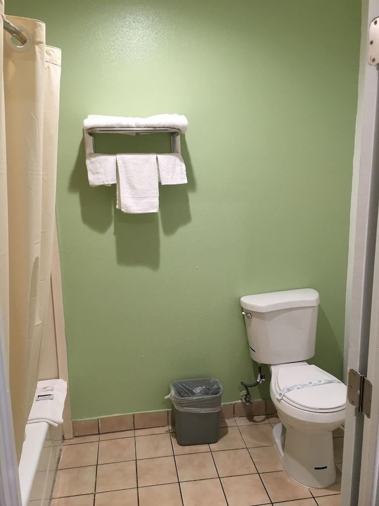 American Inn & Suites LAX photo 15