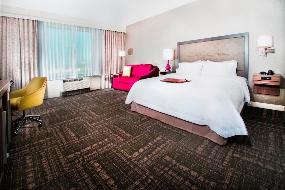 Hampton Inn & Suites La Porte photo 14