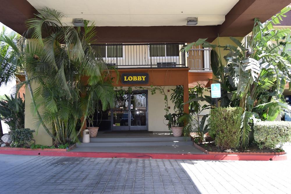 Budget Inn La Puente photo 3