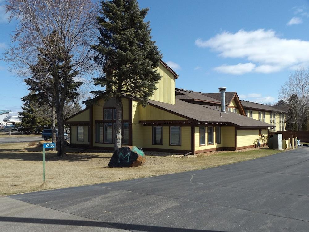 Nisswa Hotel and Suites photo 35