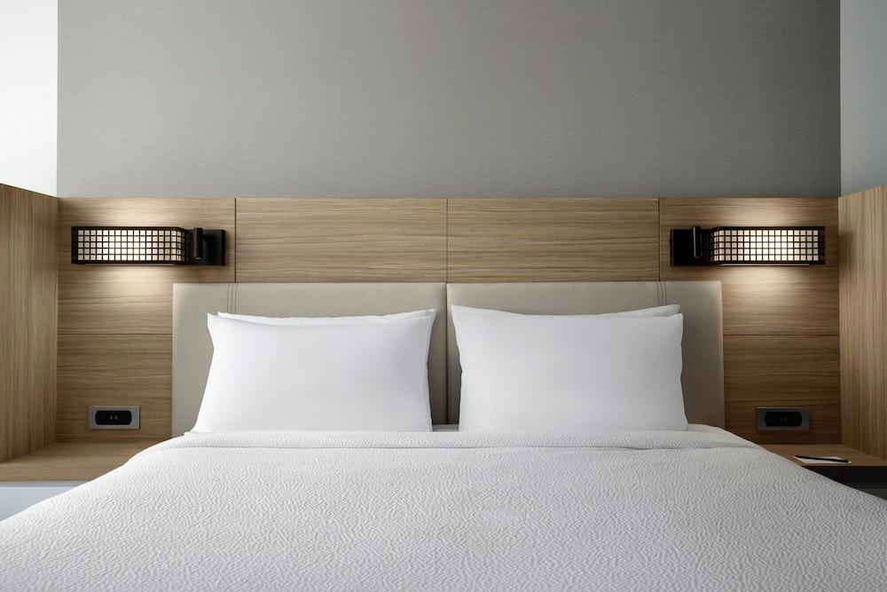 Springhill Suites By Marriott Troy Dayton photo 4
