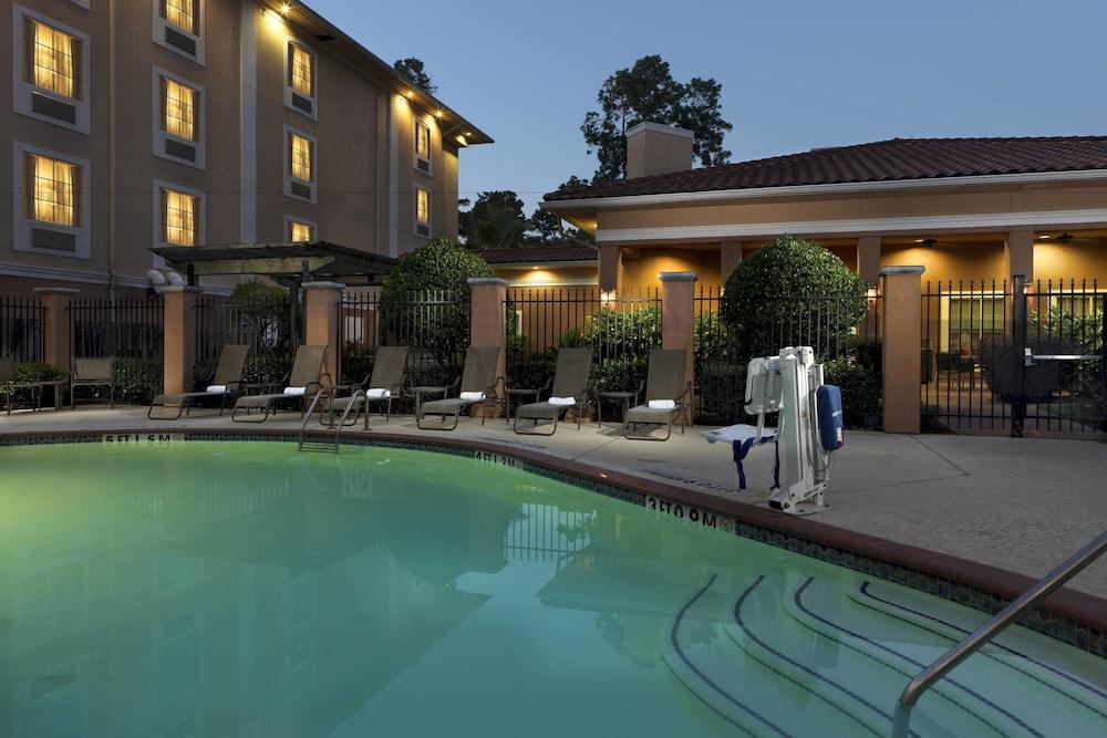 TownePlace Suites by Marriott Houston Intercontinental Arpt photo 12