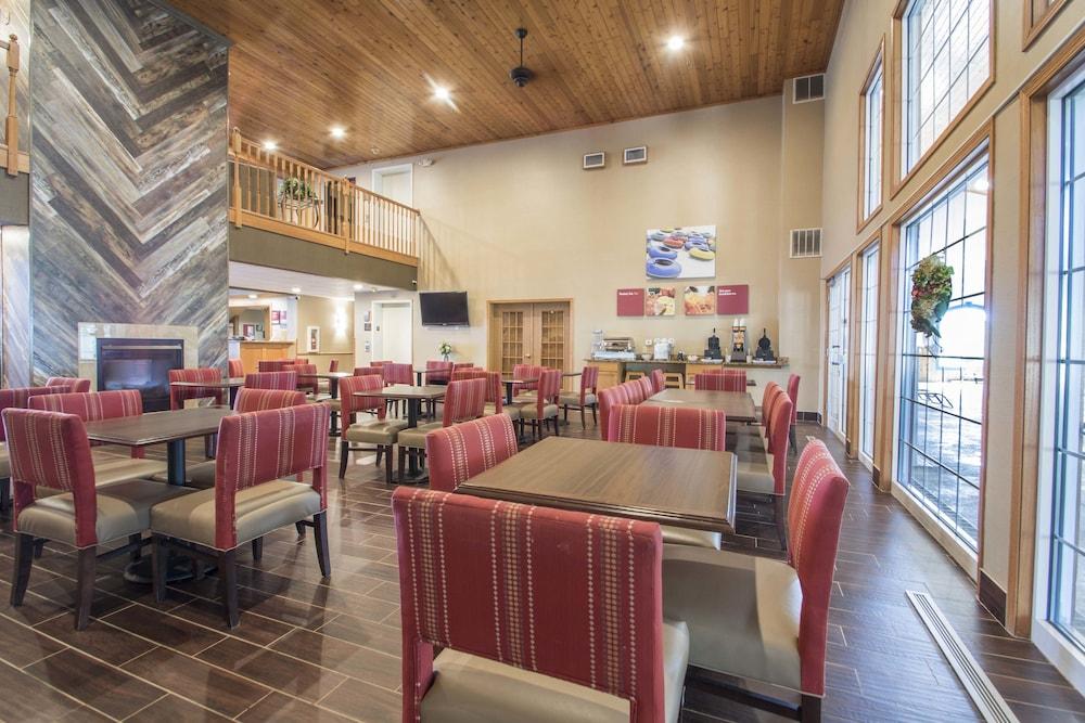 Comfort Suites Wisconsin Dells Area photo 68