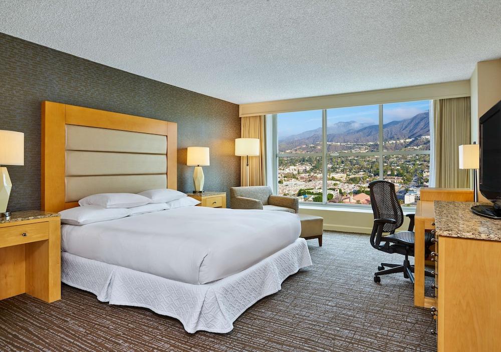 Hilton Los Angeles North/Glendale photo 9