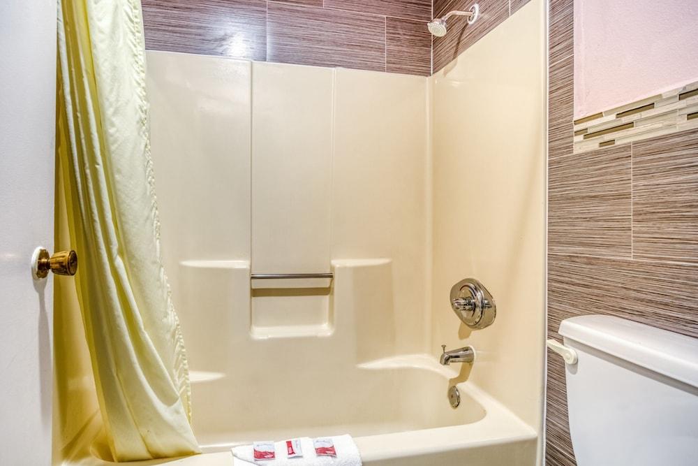 Passport Inn Whittier photo 19