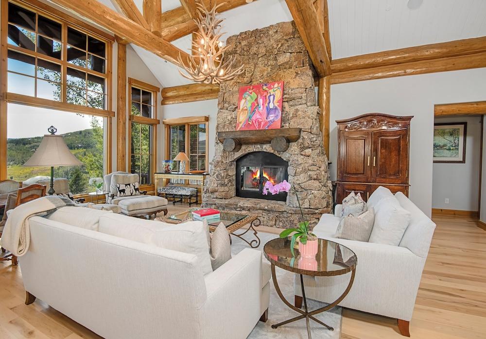 Snowberry by Elevation Accommodations photo 42