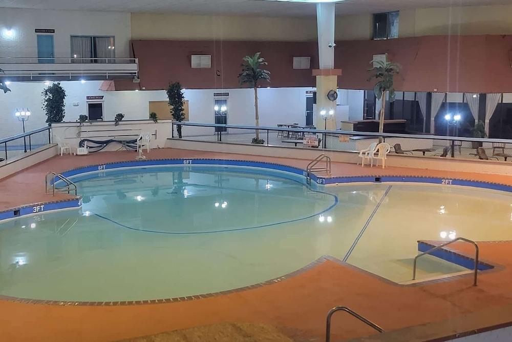Howard Johnson BY Wyndham Hannibal photo 15