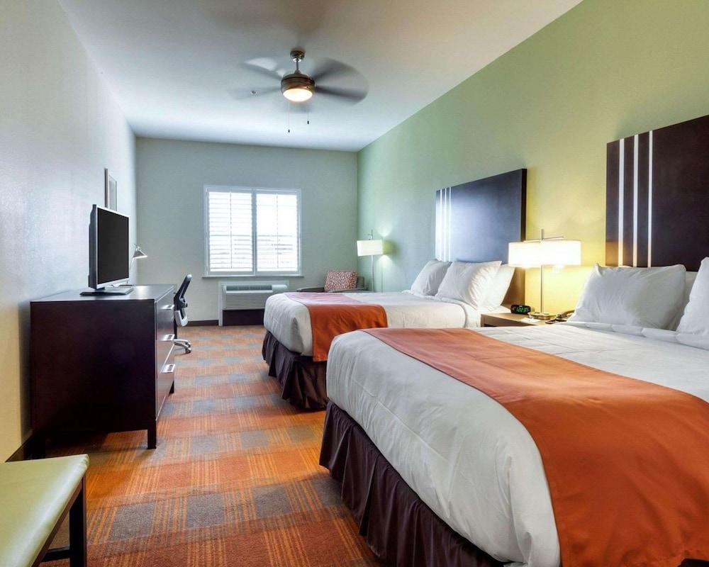 Garner Hotel Victoria - East by IHG photo 29
