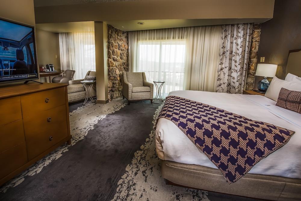Lodge Of Four Seasons Golf Resort, Marina & Spa photo 43