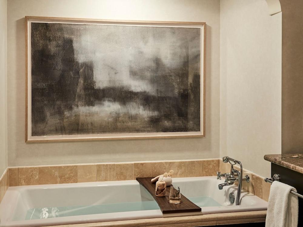 Madeline Hotel & Residences, Auberge Collection photo 82