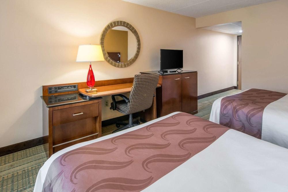 Quality Inn & Suites Virginia MN photo 3