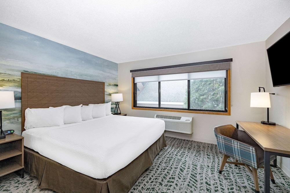 AmericInn by Wyndham Duluth South Black Woods Event Center photo 18