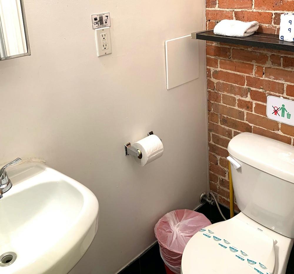 Macy Empire Apartments photo 46