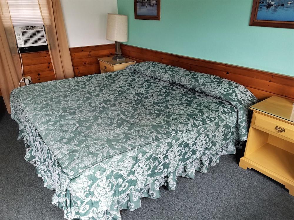 Bass River Motel photo 16