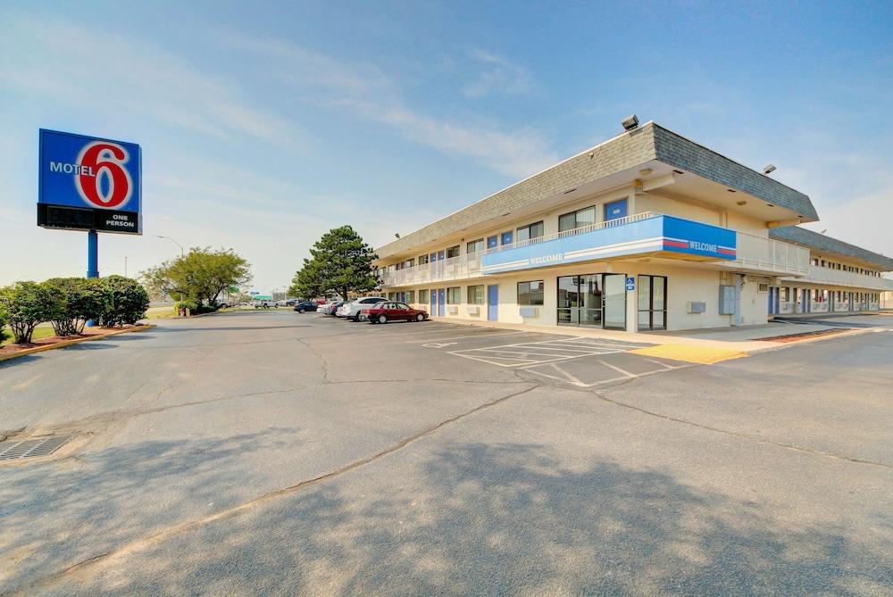 Motel 6 Wichita, KS photo 26