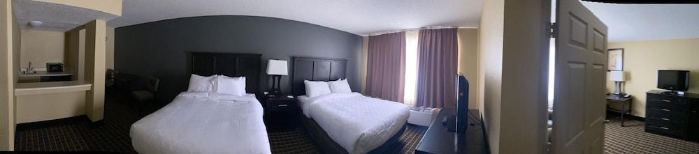 Days Inn & Suites by Wyndham Norton Shores/Muskegon photo 4
