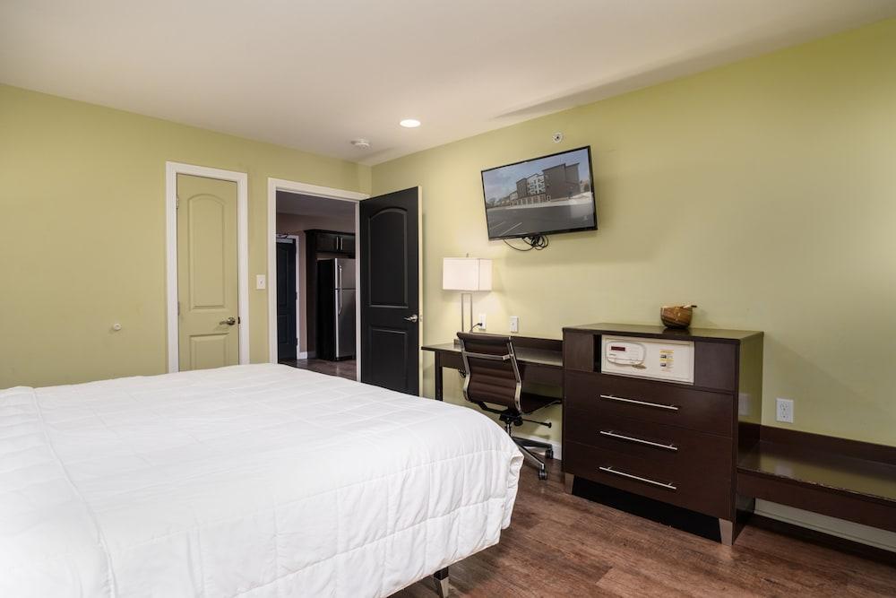 The Hotel Sync photo 47