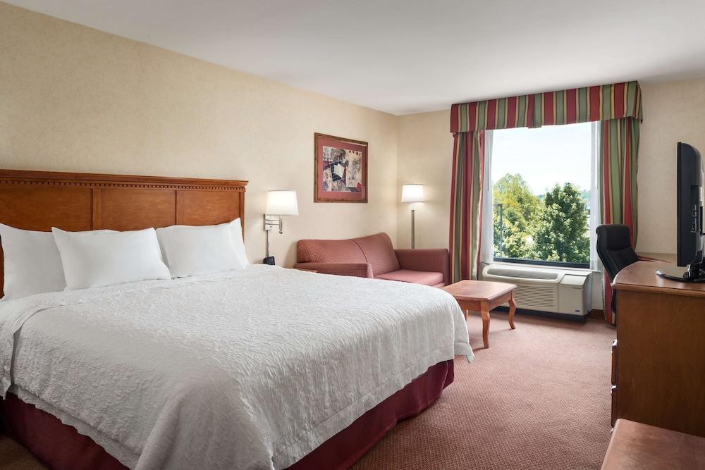 Hampton Inn Belle Vernon photo 52