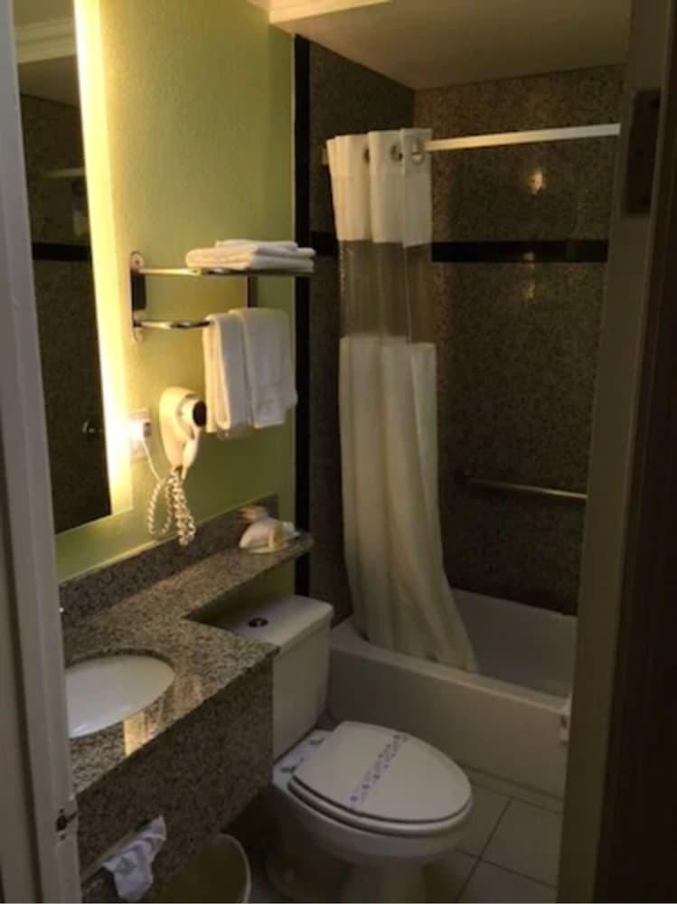 Days Inn by Wyndham San Francisco - Lombard photo 22