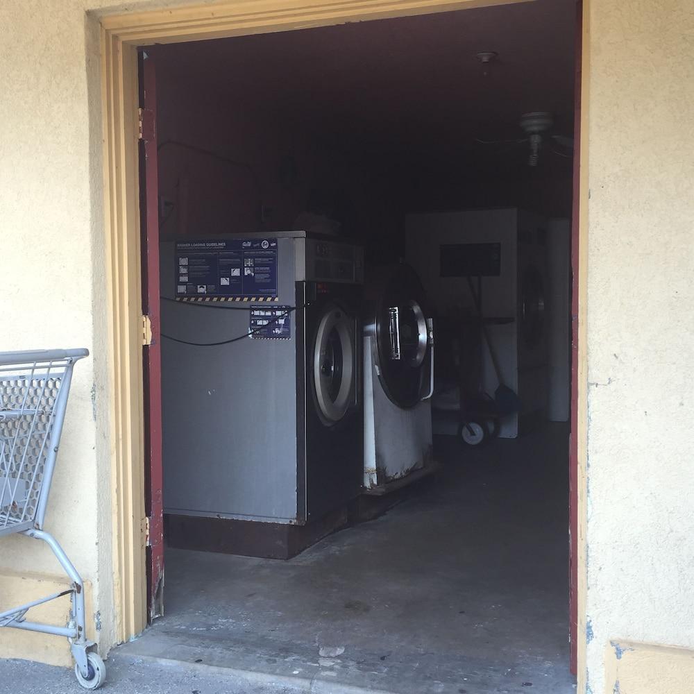 Guest Inn & Suites photo 18