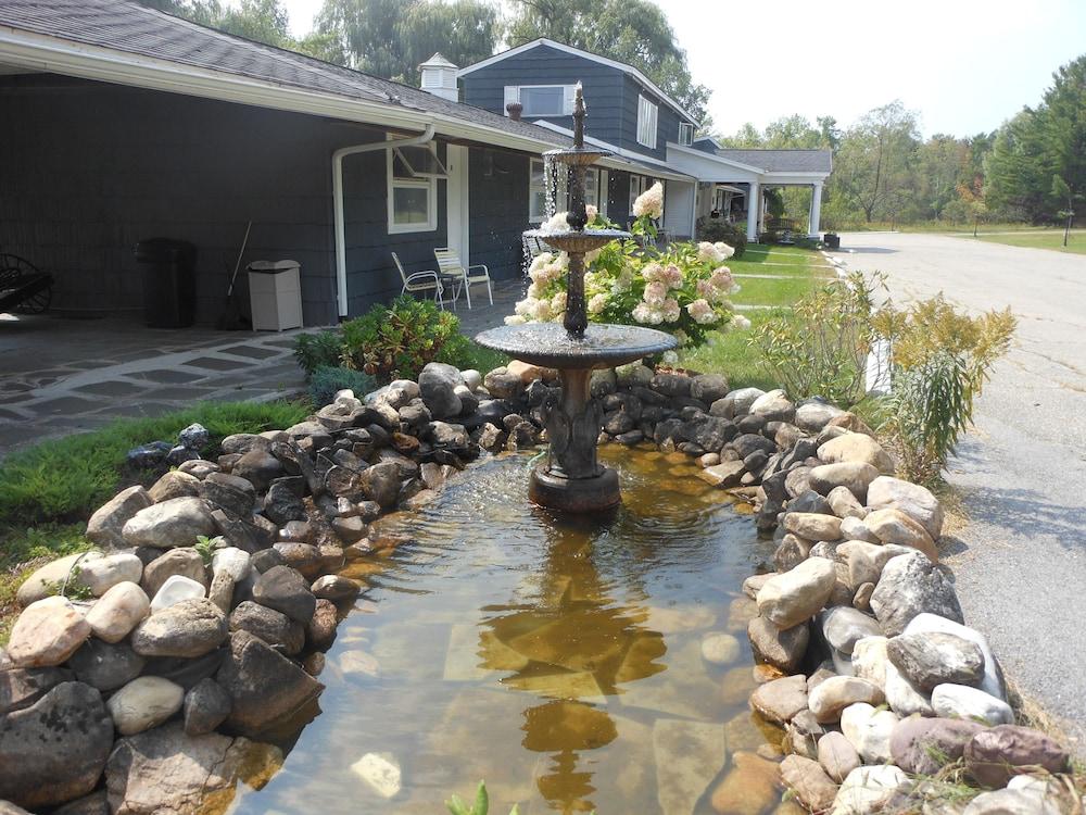 Weathervane Motel photo 61