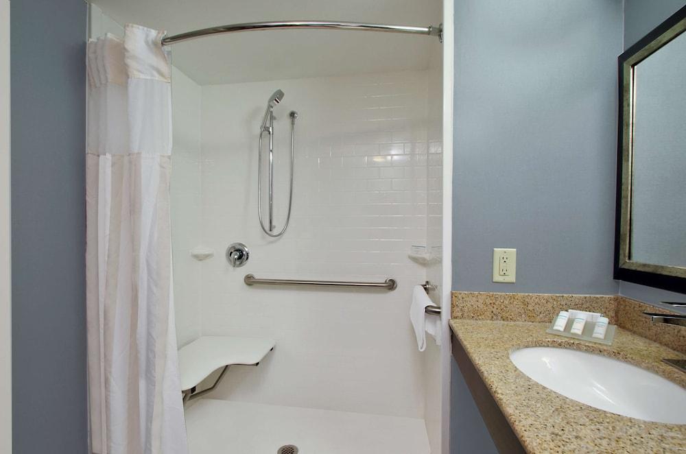 Hilton Garden Inn Austin NW - Arboretum photo 29