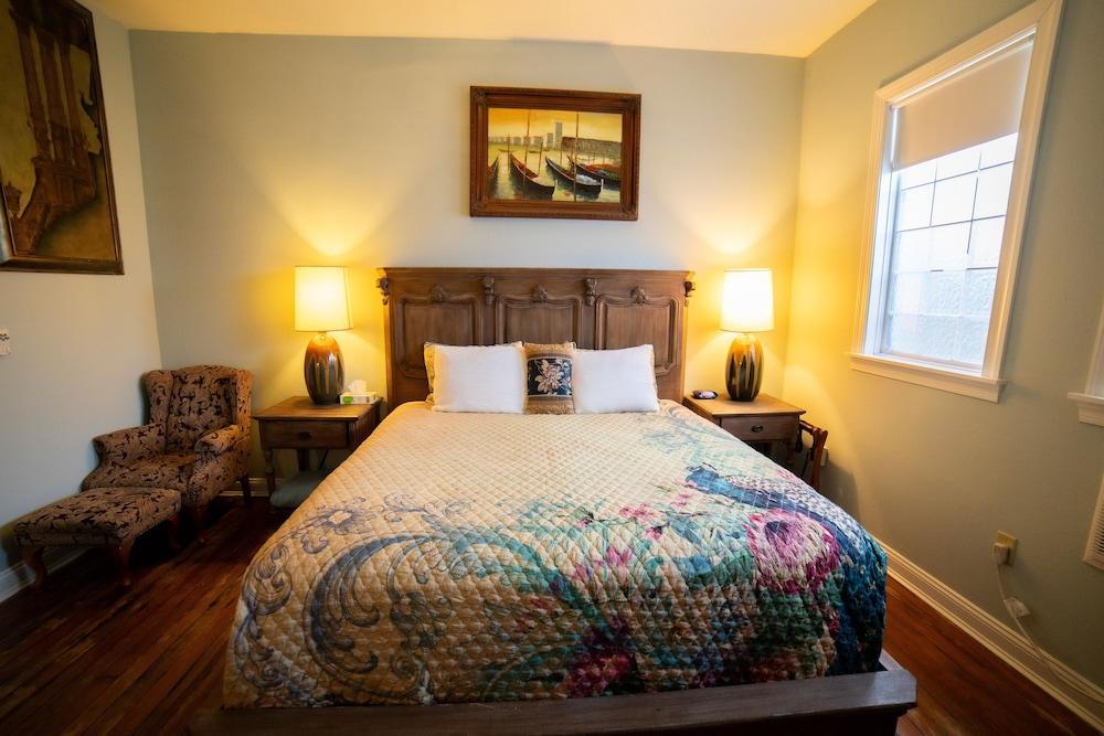 Oak Tree Hotel photo 62