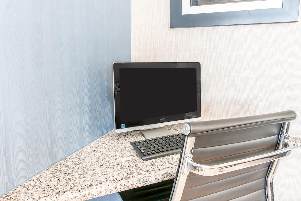 Quality Inn Findlay photo 22