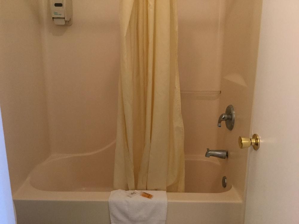 American Inn photo 19
