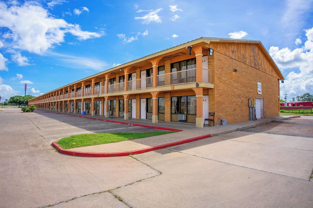 River Valley Motor Inn photo 80