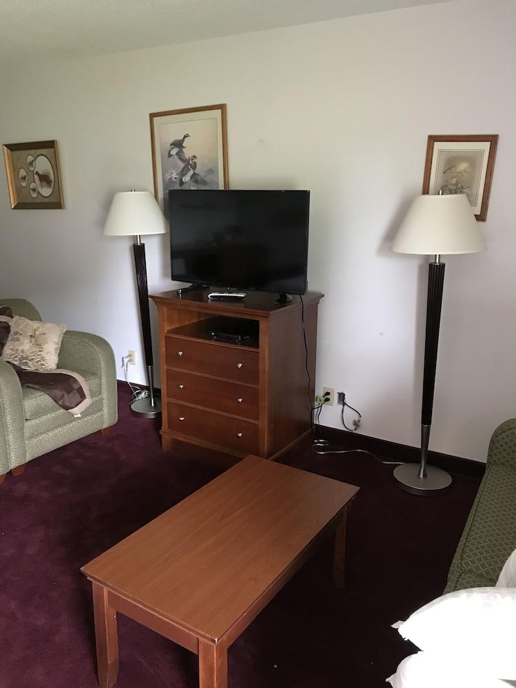 Laketree Inn And Suites Marion photo 8