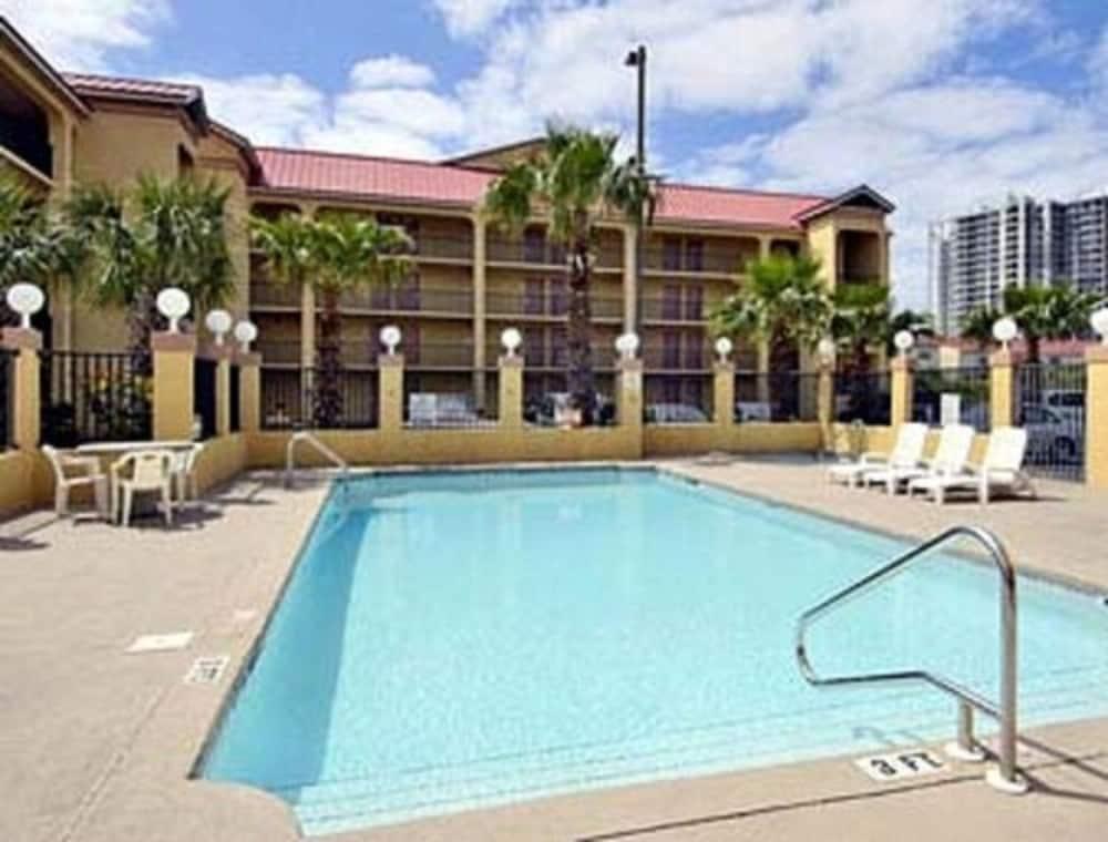 TownePlace Suites by Marriott Miramar Beach Destin photo 2