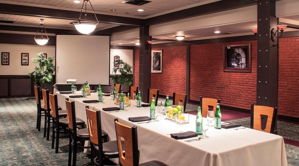 SureStay Plus Hotel by Best Western Lehigh Valley photo 34