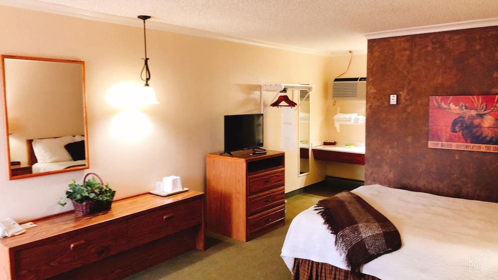Covered Wagon Motel photo 17