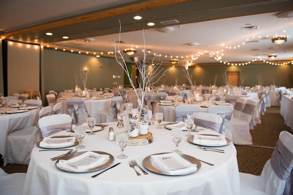 Whitefish Lodge and Suites photo 11