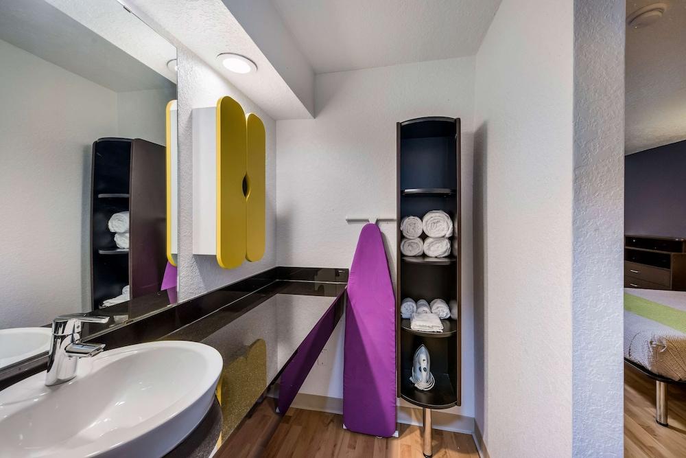 Studio 6 Irving, TX - Irving DFW Airport East photo 18