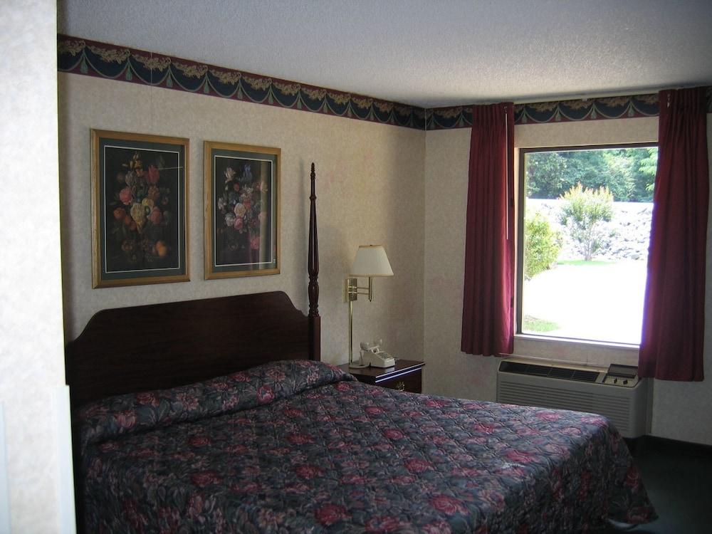 Americas Best Value Inn & Suites Sheridan photo 12
